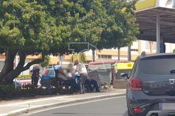 Una colisión de dos vehículos en El Calero finaliza en agresiones entre las conductoras/TA.